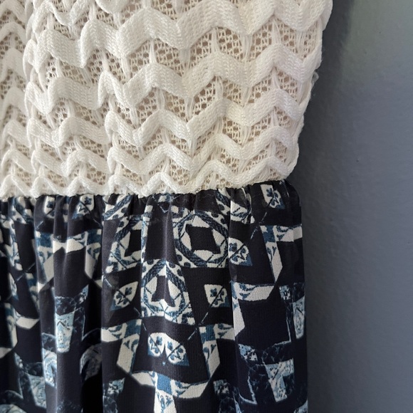 Summer dress with open back. - Picture 2 of 4